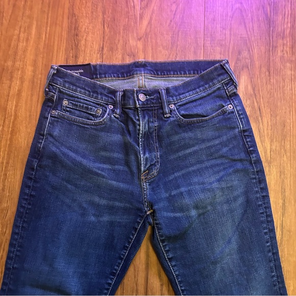 Men's Blue Jeans Abercrombie and Fitch 31 30 straight stretch - Picture 2 of 7